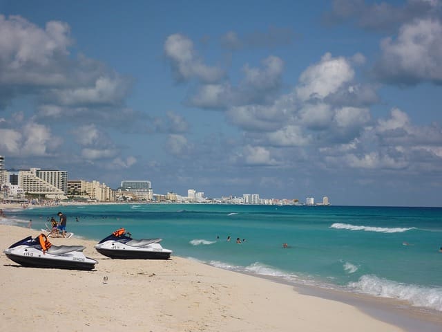 Cancun water skis by MaxPixel