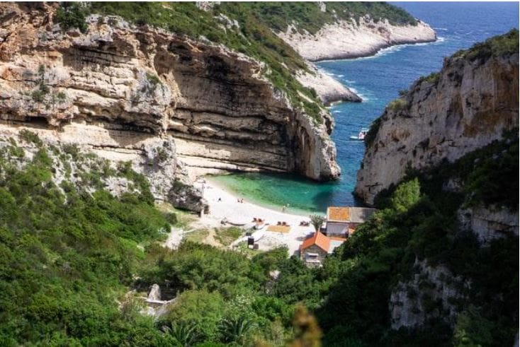 Stiniva Beach