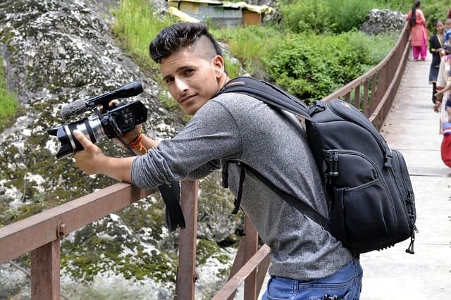 Travel Vlogger Tips