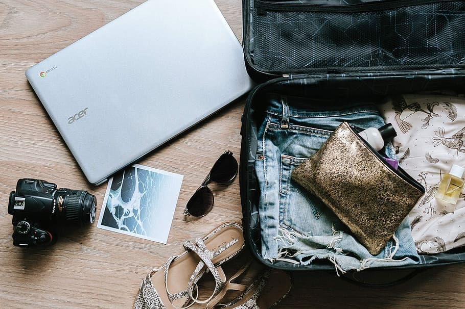 Packing Light Travel Tips