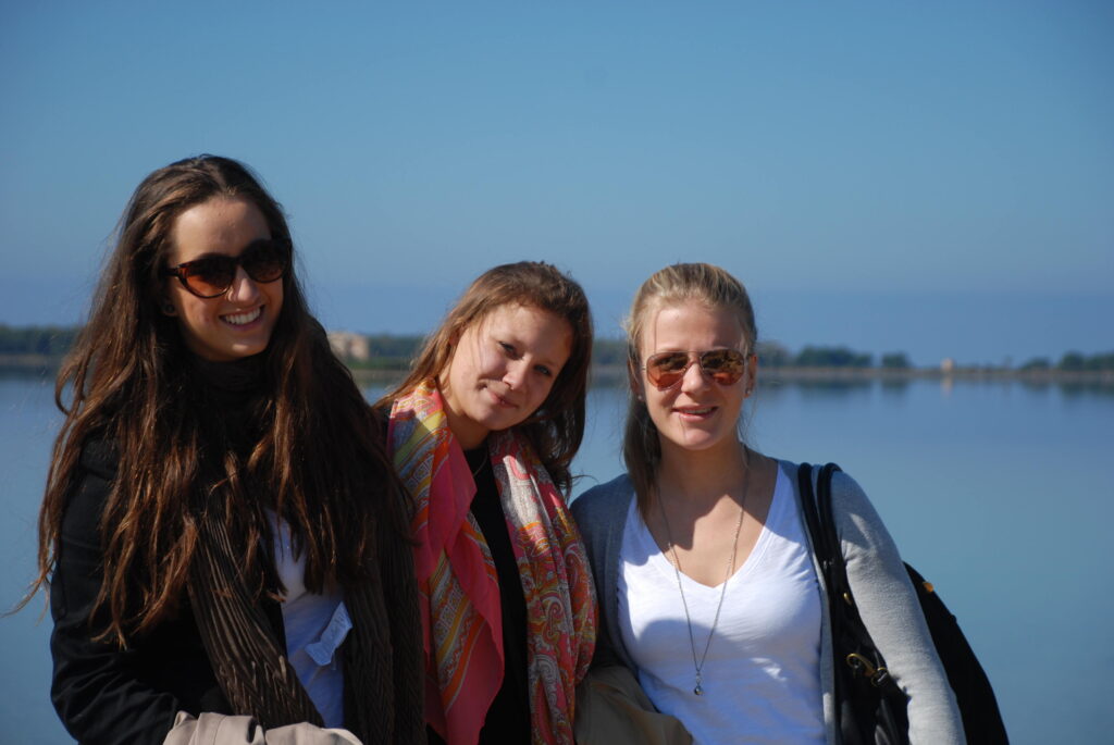 Ragazze che sorridono