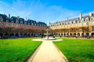 place de vosges paris